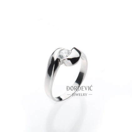 verenićki prsten od belog zlata (Beograd, Srbija)